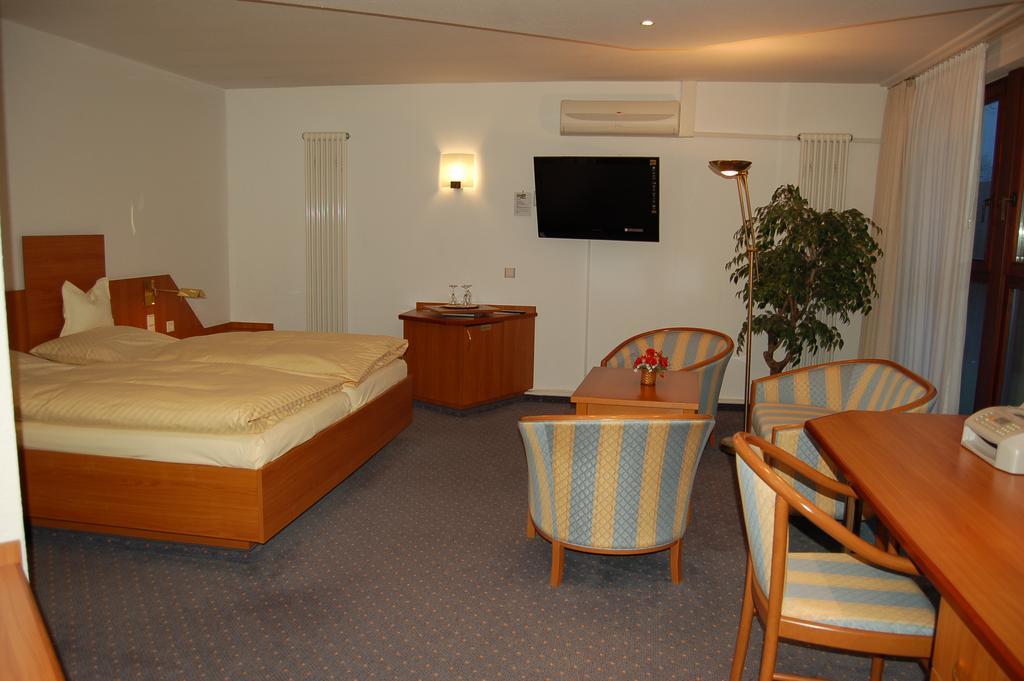 Parkhotel Goldlinde Bodenwerder Εξωτερικό φωτογραφία