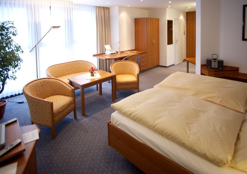 Parkhotel Goldlinde Bodenwerder Εξωτερικό φωτογραφία