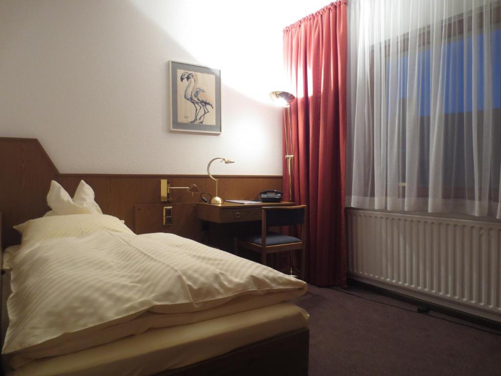Parkhotel Goldlinde Bodenwerder Δωμάτιο φωτογραφία