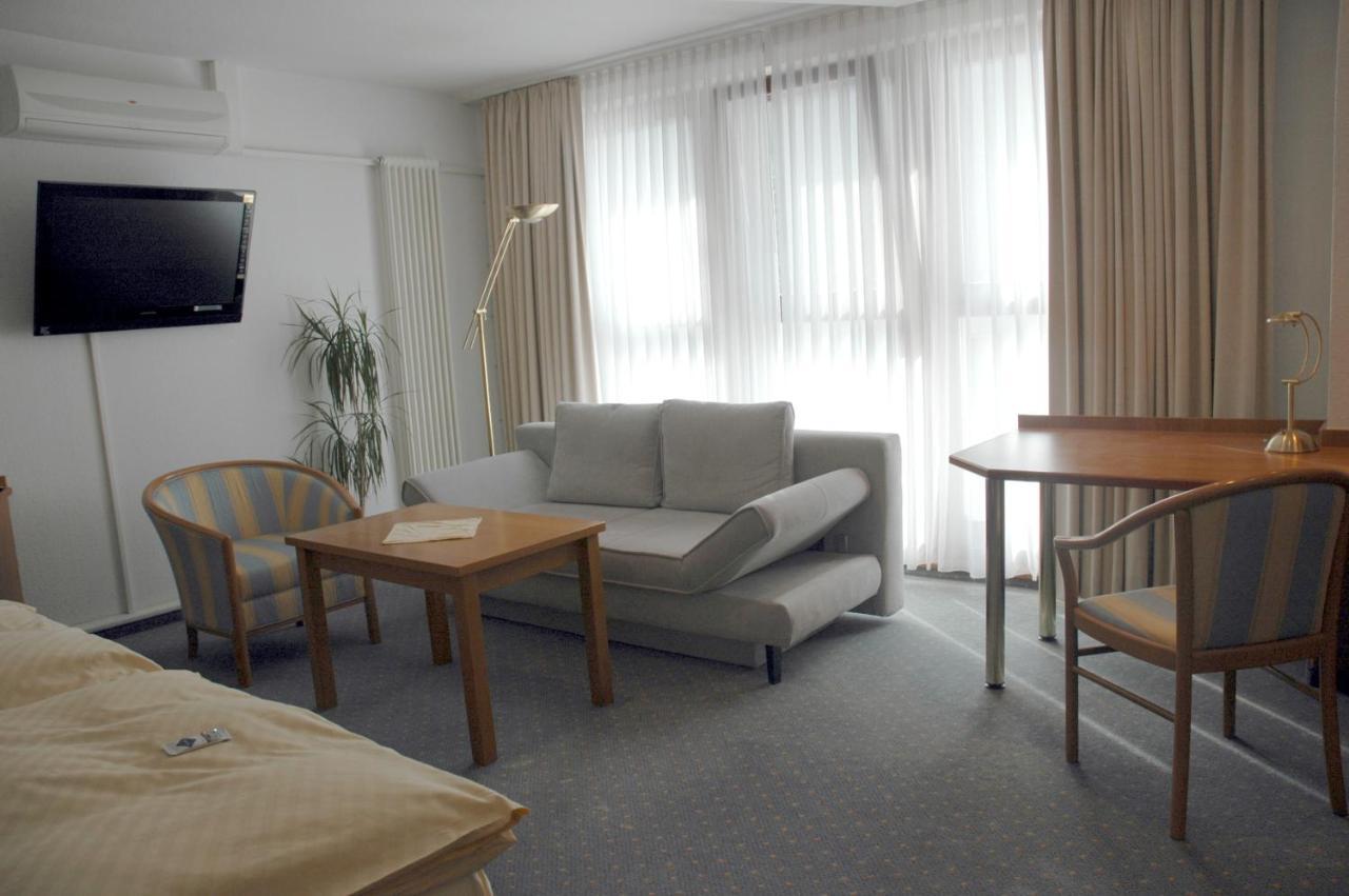 Parkhotel Goldlinde Bodenwerder Εξωτερικό φωτογραφία